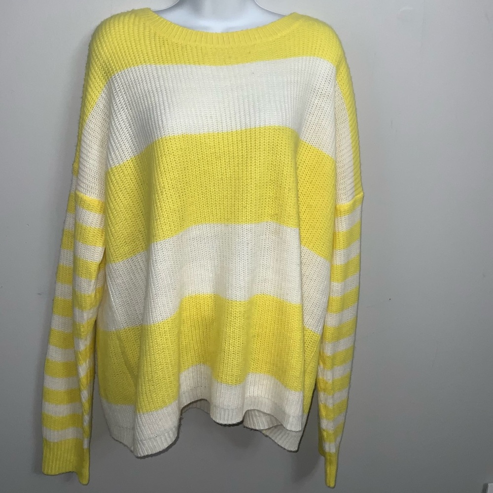 Women’s Retro Yellow & White Striped Crew Neck Sweater Sz S/M
